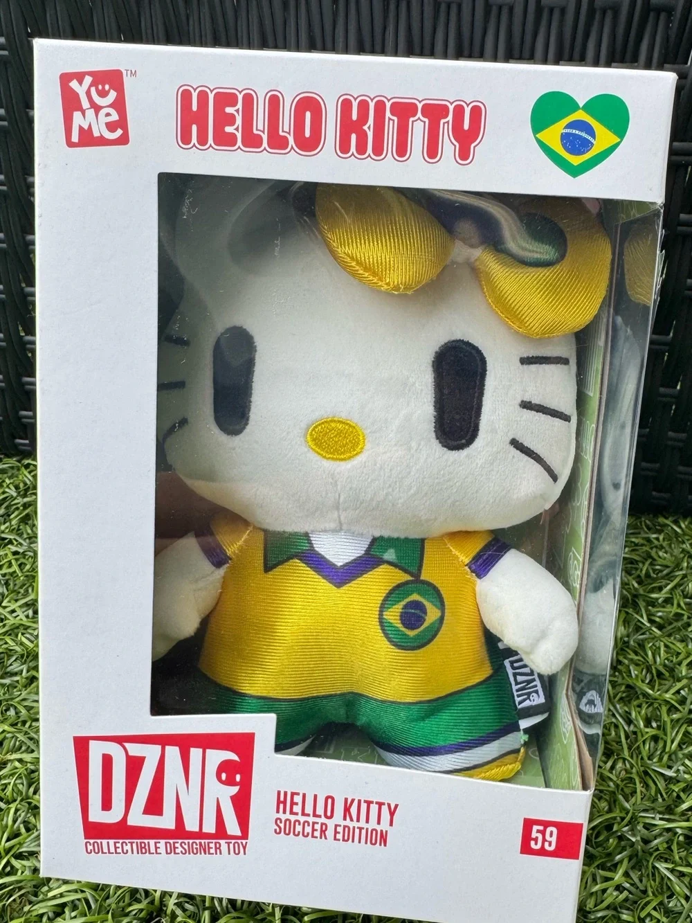 YuMe DZNR Hello Kitty Plush Brazil #59 Soccer Edition Sanrio NIB READ DESC